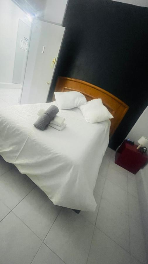 Hostal Letys Place Emilio Mexico City Ngoại thất bức ảnh